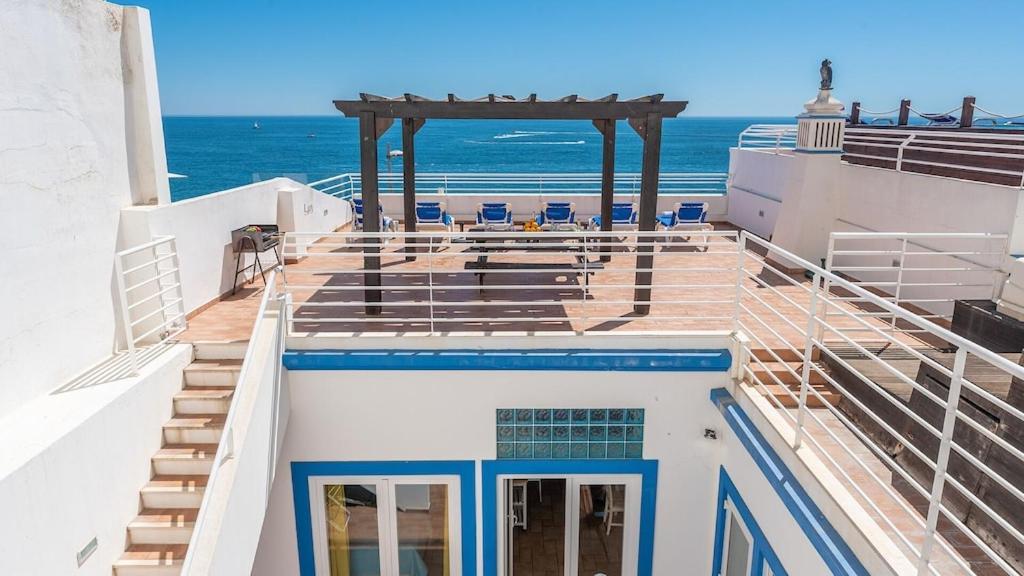 Refurbished Beachfront House, Pool, Ac, Wifi, Albufeira, Sea View Kültér fotó