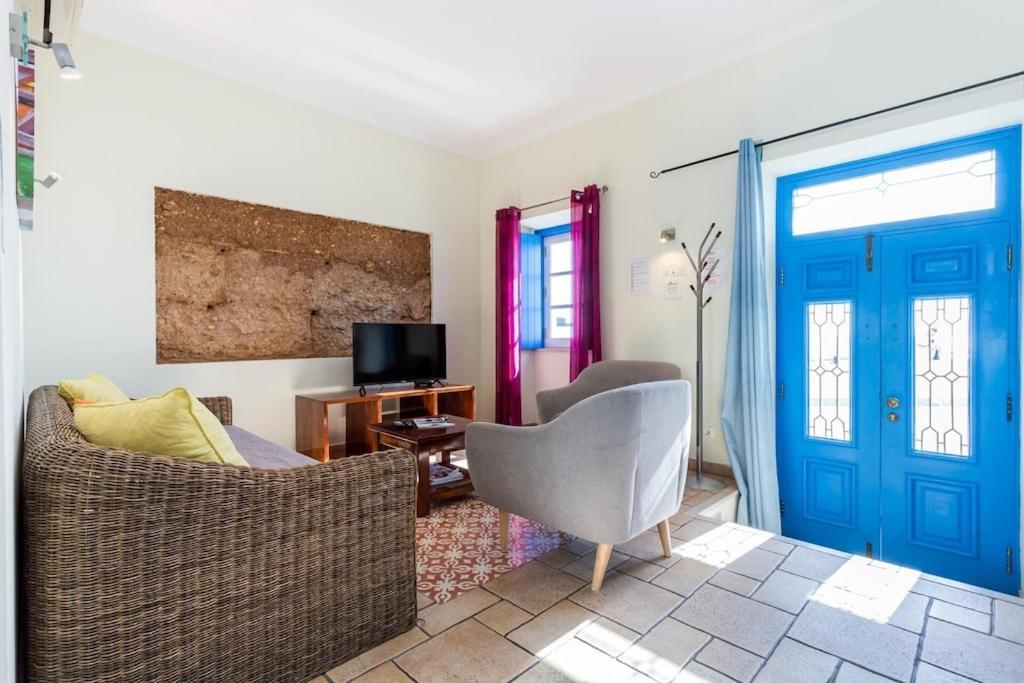 Refurbished Beachfront House, Pool, Ac, Wifi, Albufeira, Sea View Kültér fotó
