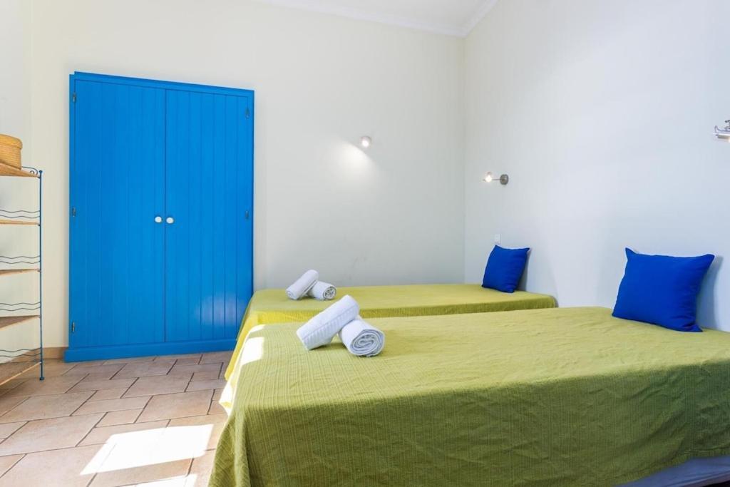 Refurbished Beachfront House, Pool, Ac, Wifi, Albufeira, Sea View Kültér fotó