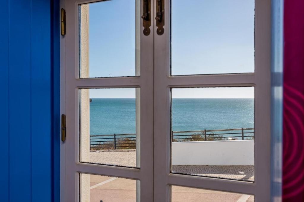 Refurbished Beachfront House, Pool, Ac, Wifi, Albufeira, Sea View Kültér fotó