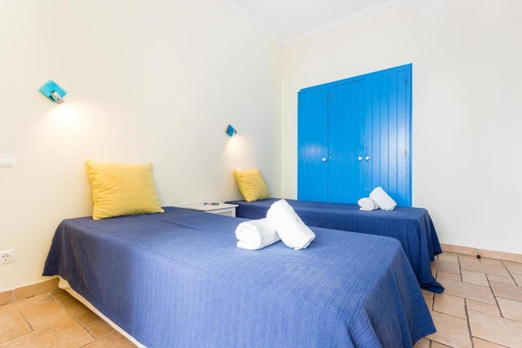 Refurbished Beachfront House, Pool, Ac, Wifi, Albufeira, Sea View Kültér fotó