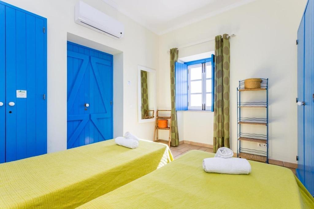 Refurbished Beachfront House, Pool, Ac, Wifi, Albufeira, Sea View Kültér fotó
